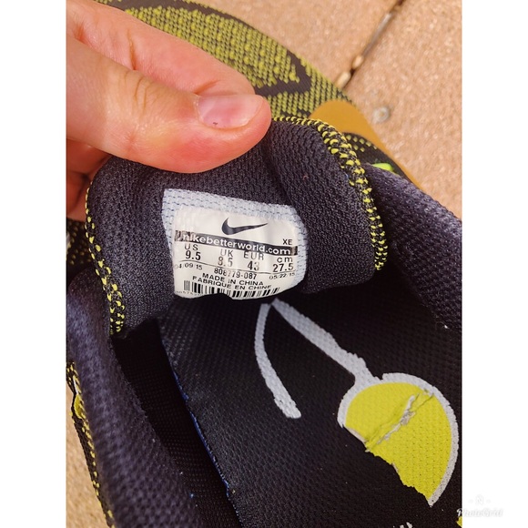 NIKE MENS RUNING SHOES GREEN AND BLACK SIZE 9.5 - Picture 4 of 5